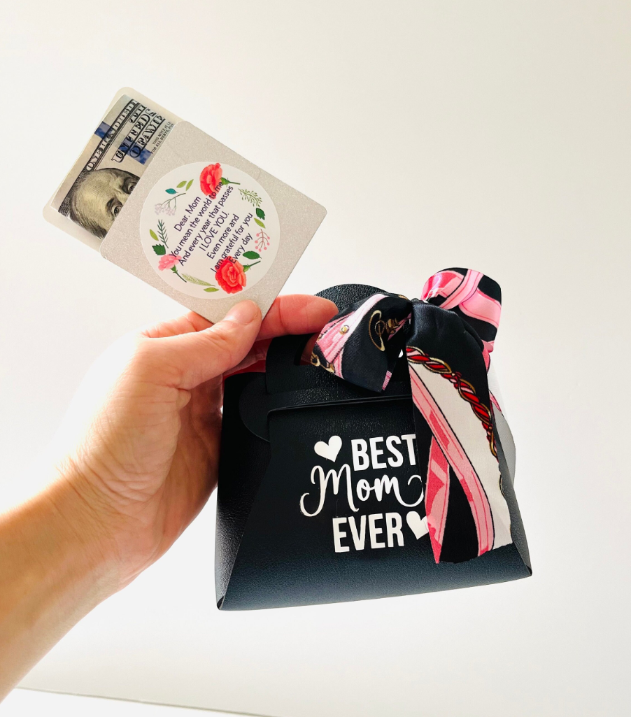 Mothers day gift bag with gift card