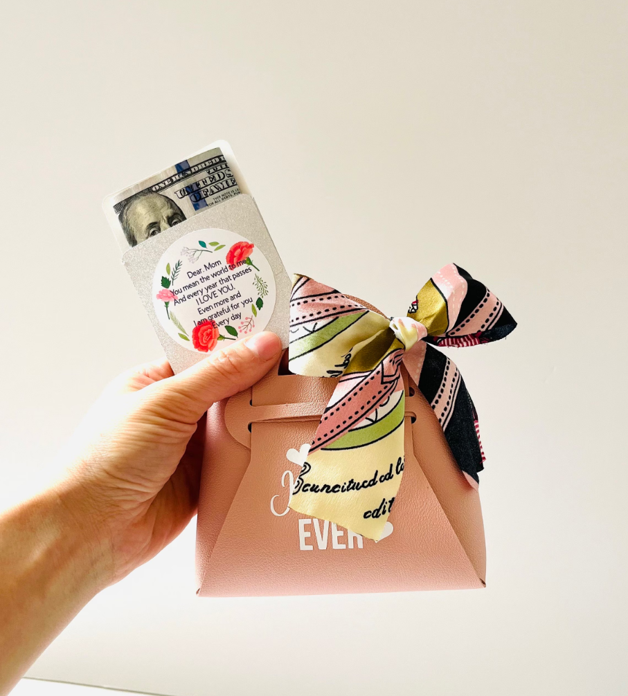 Mothers day gift bag with gift card