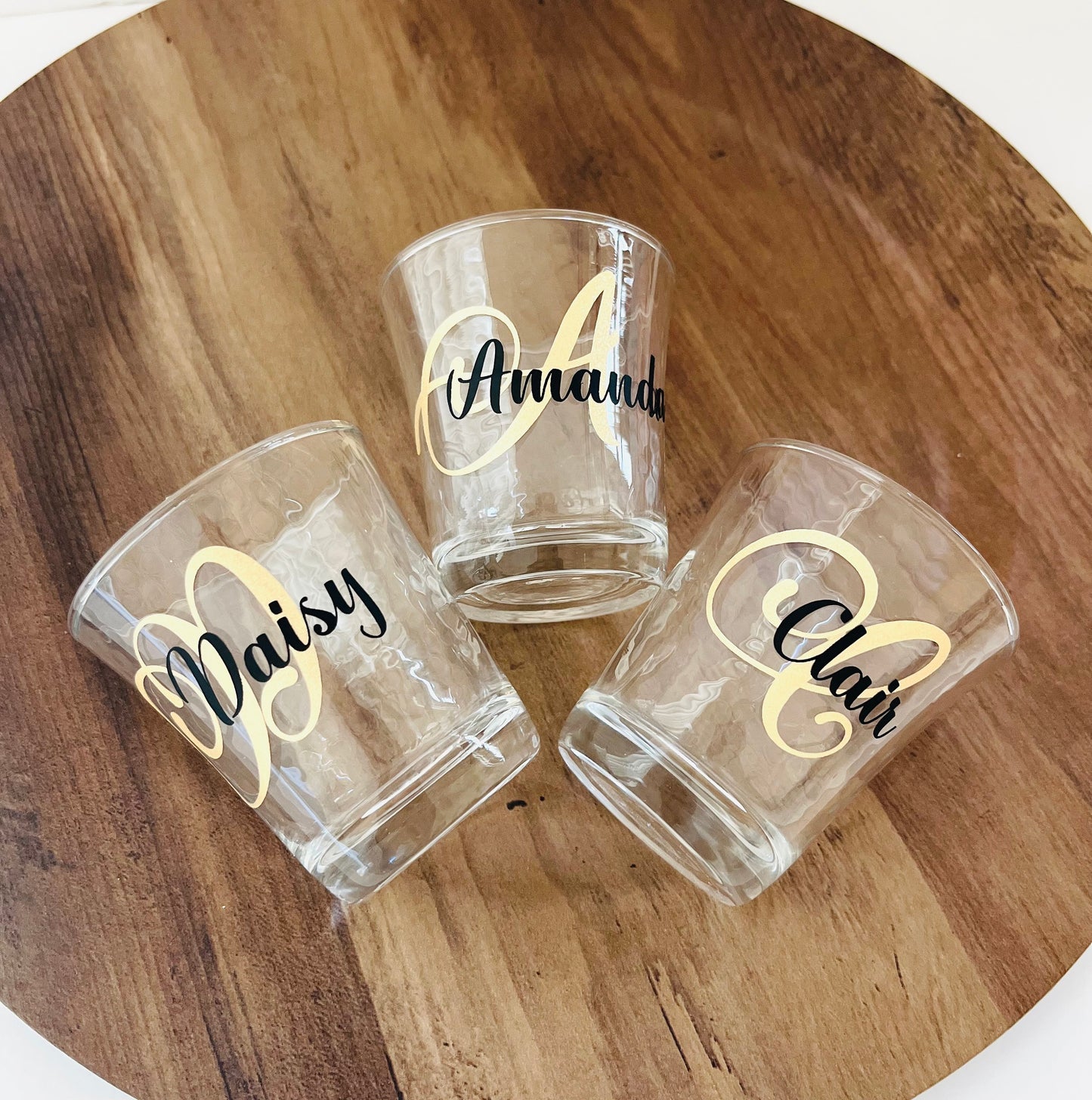 Custom glitter initial drinking glasses