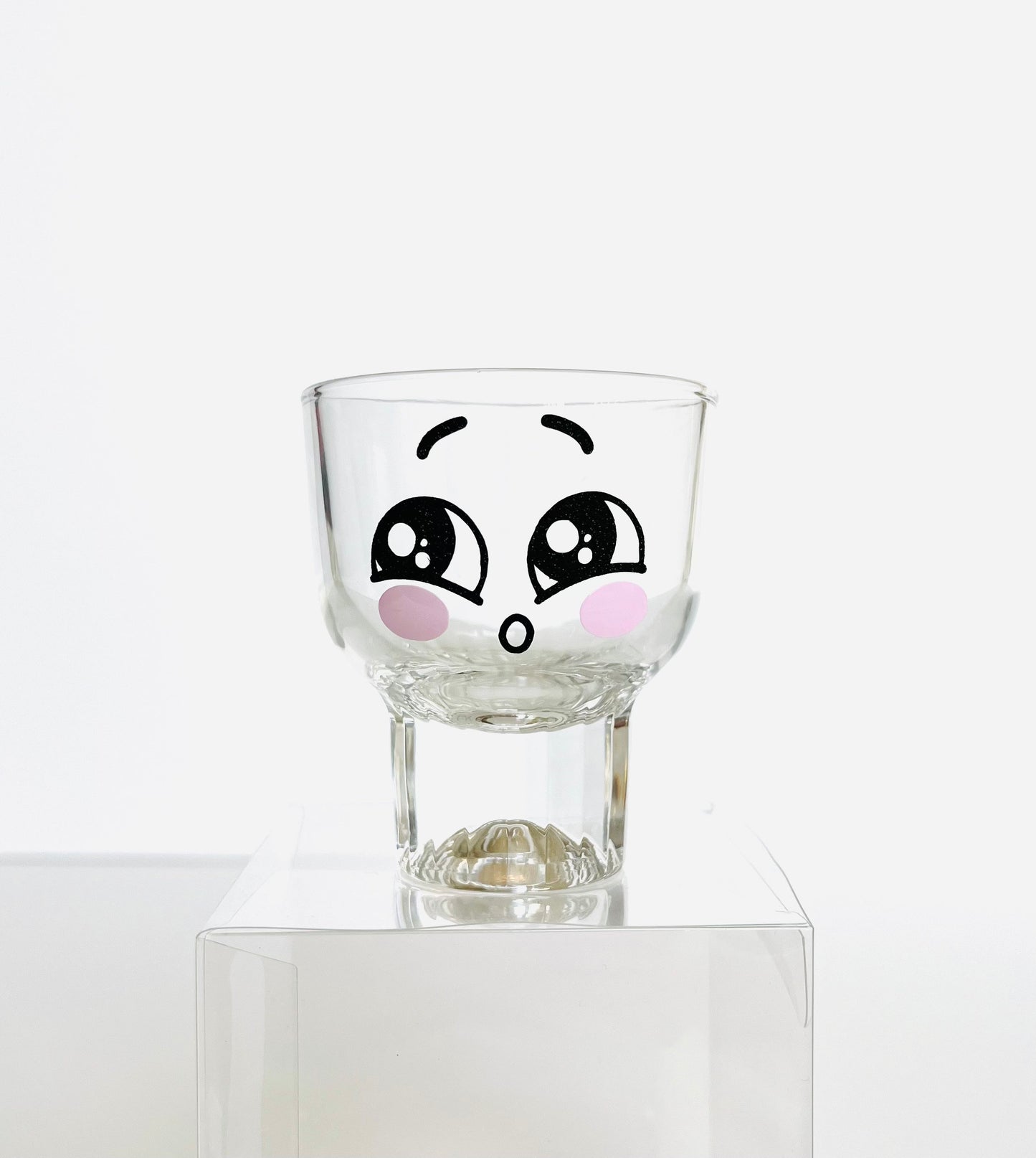 Color changed drunken drinking glasses. Face drinking glass