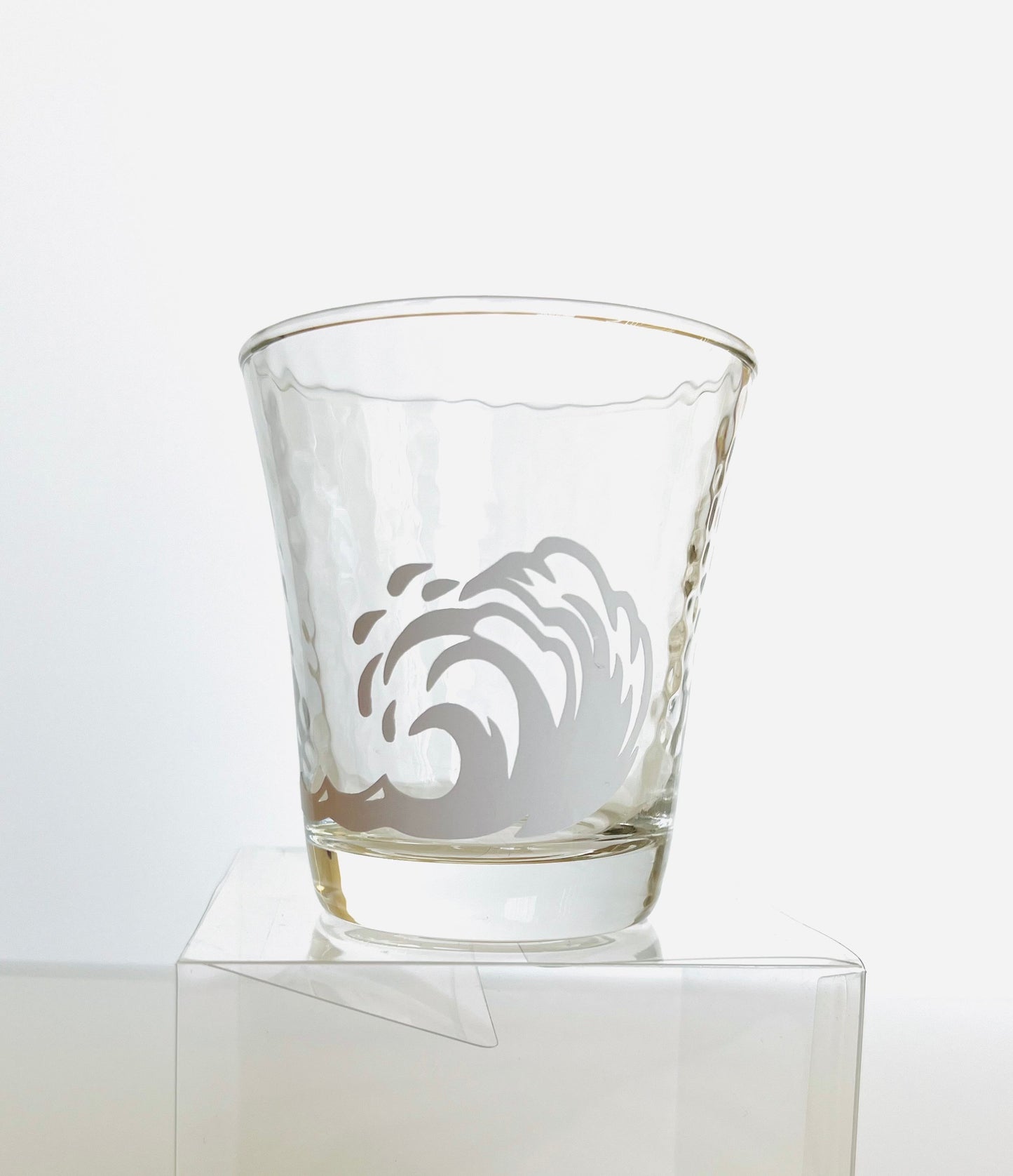 Color changed drinking glasses.Wave drinking glass